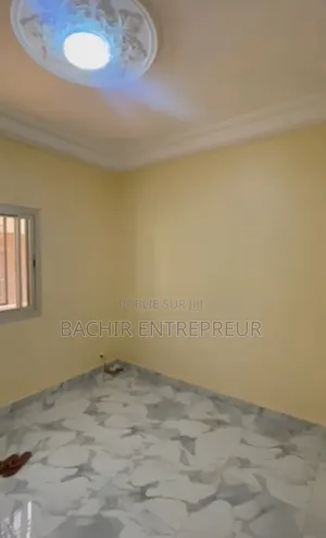 2chbre Appartement dans Immo, Niayes à Louer