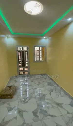 2chbre Appartement dans Immo, Niayes à Louer