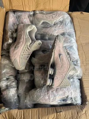 Femme Nike Shoks R4