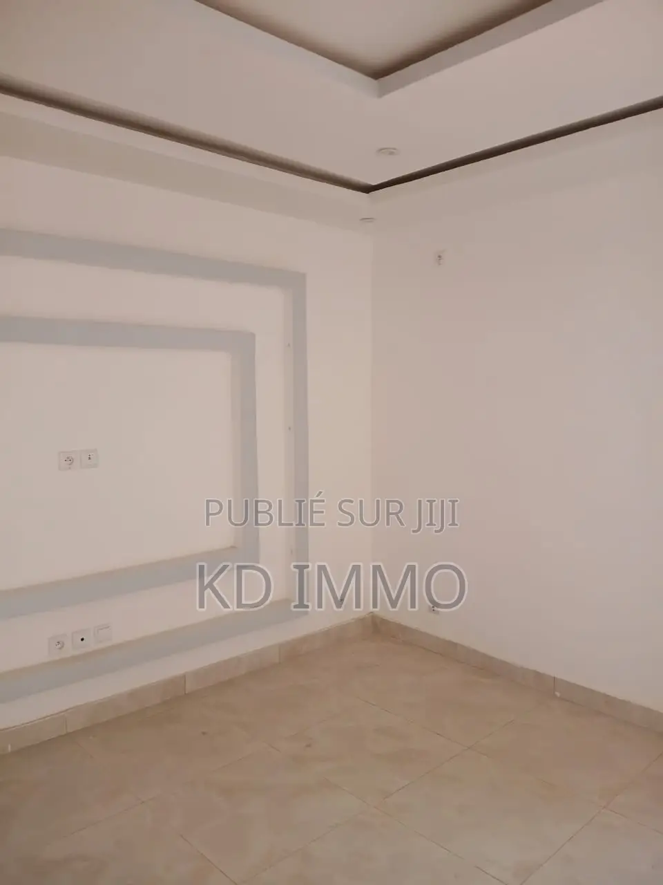 1chbre Appartement dans 2 Kd Immo, Dagoudane à Louer