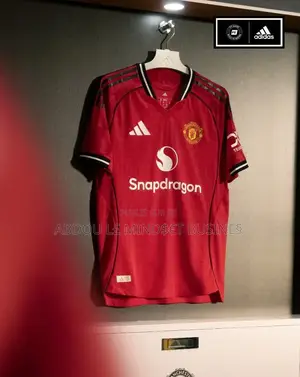 Maillots Manchester United Disponible