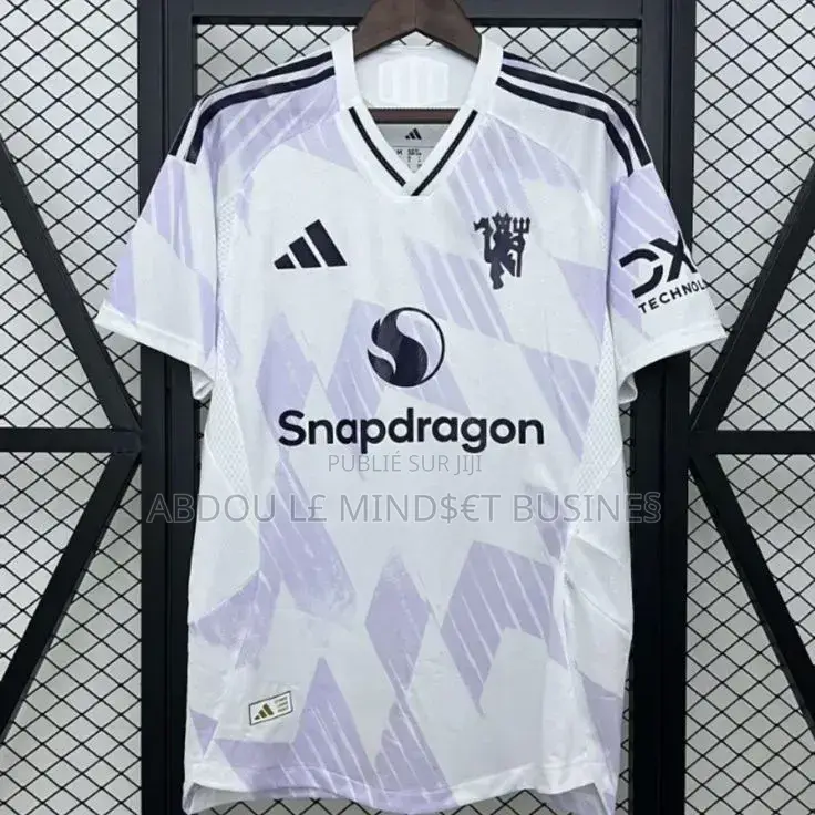 Maillots Manchester United Disponible