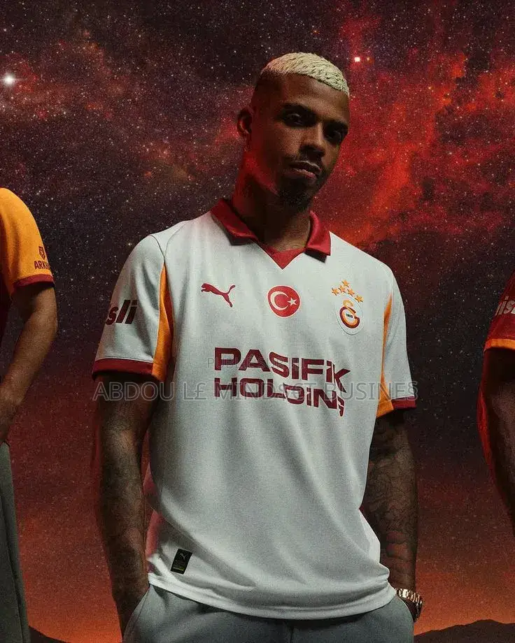 Maillots Galatasaray Disponible