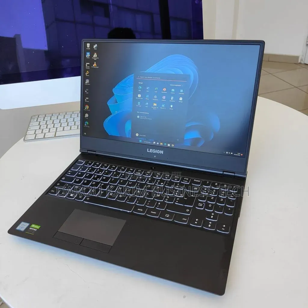 Nouveau Ordinateur portable Lenovo Legion 5 16GB Intel Core i7 SSD 1T