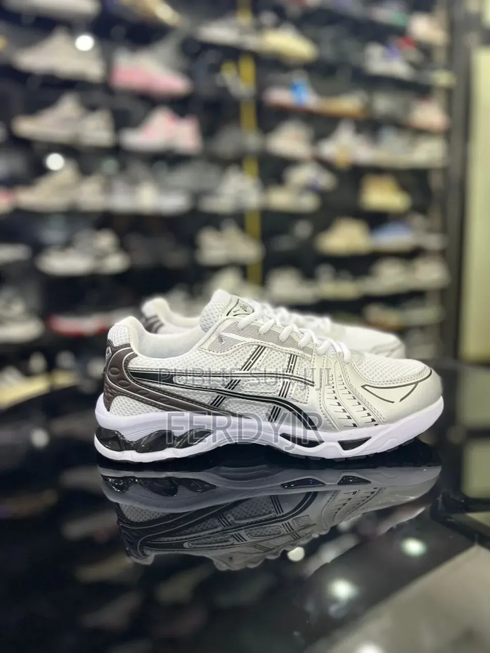 Asics Kayano 14 Disponible Avec Livraison