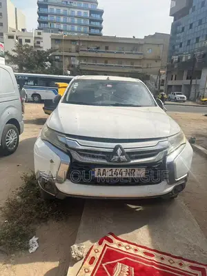 Mitsubishi Pajero 2016 Blanc