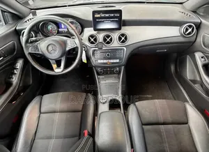 Mercedes-Benz C180 2018 Noir Mat