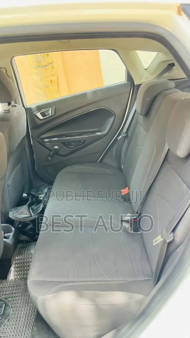 Ford Fiesta 2014 Blanc