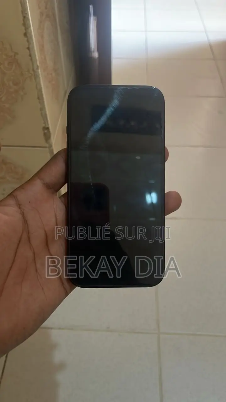 Nouveau Apple iPhone 15 512 GB Noir