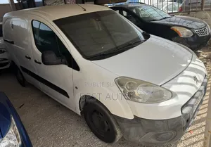 Peugeot Partenaire 2015 Blanc