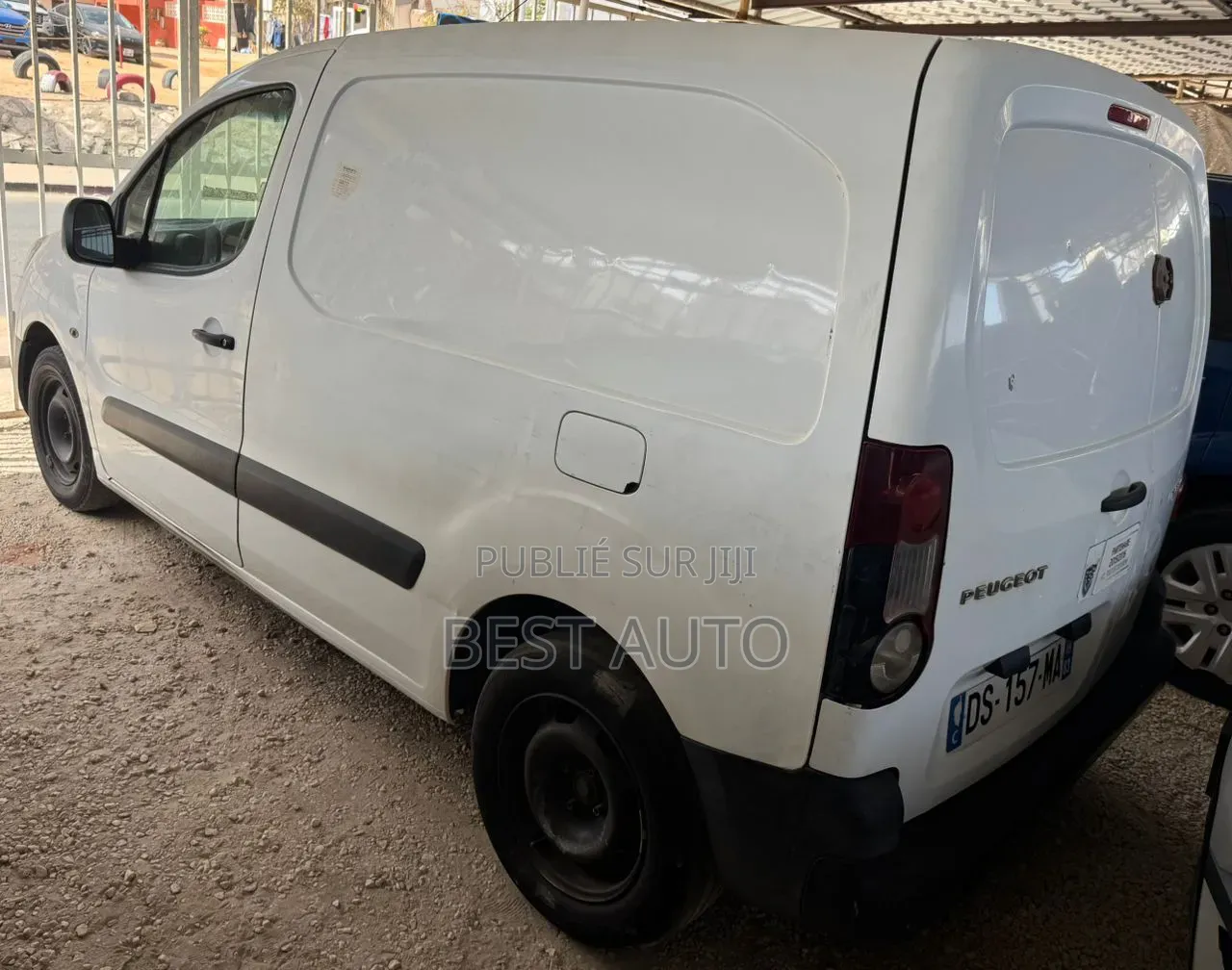 Peugeot Partenaire 2015 Blanc