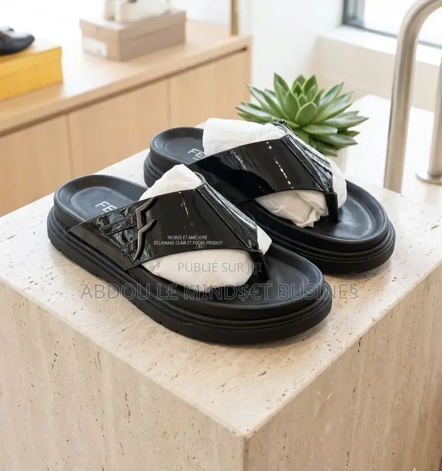 Sandal Fendi Disponible