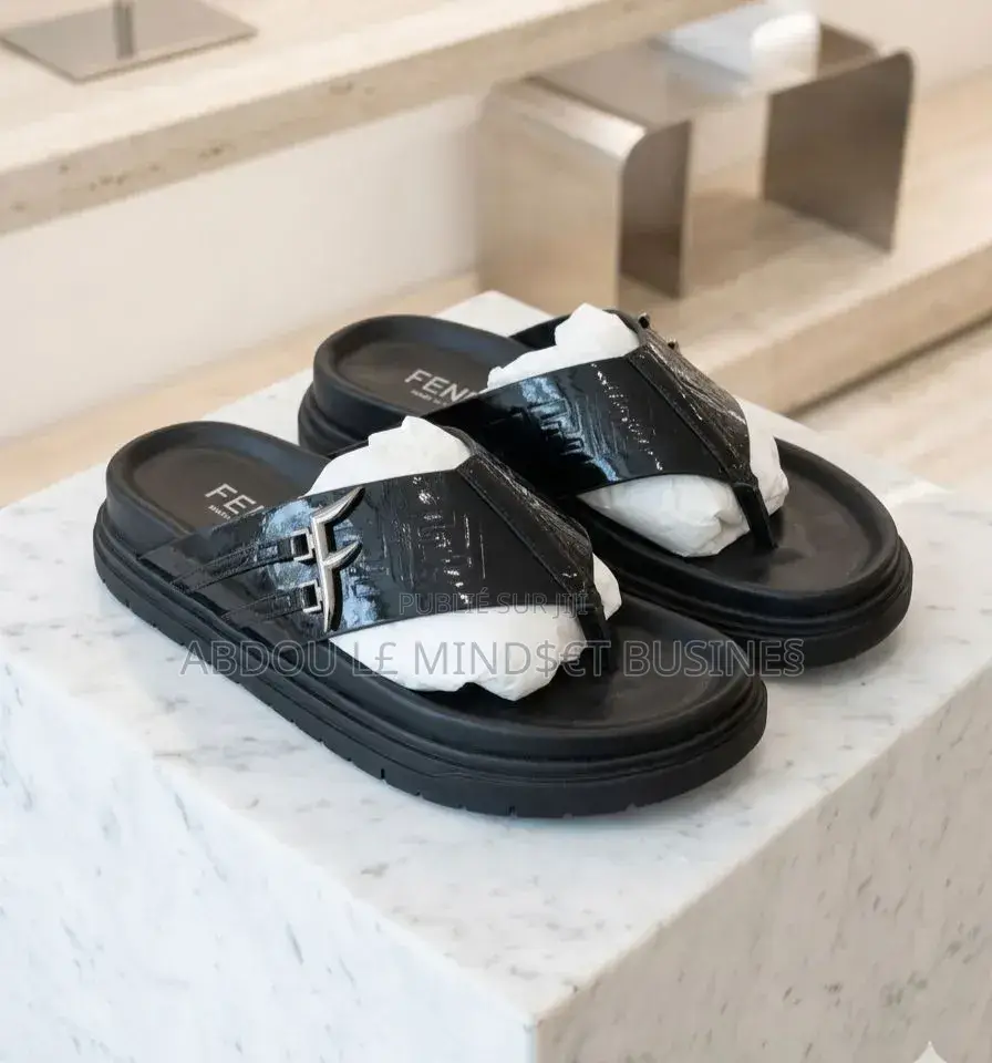 Sandal Fendi Disponible