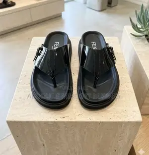 Sandal Fendi Disponible