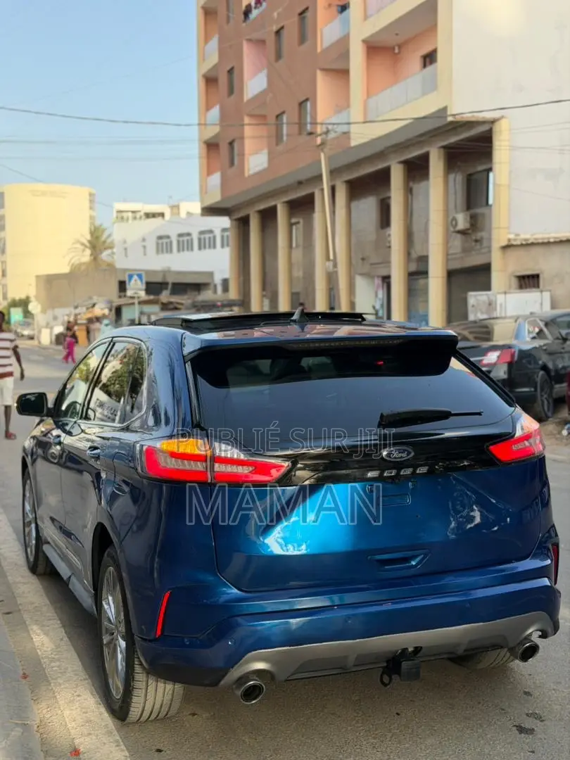 Ford Edge Titanium AWD 2024 Bleu