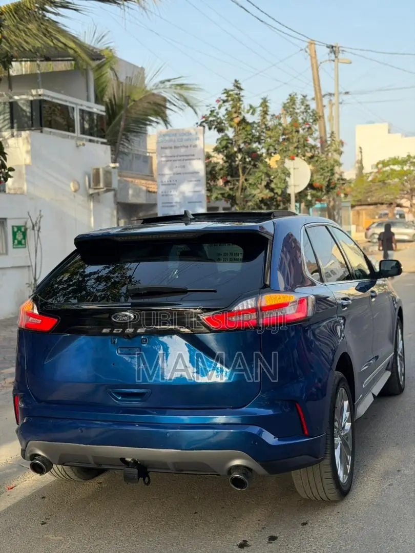 Ford Edge Titanium AWD 2024 Bleu