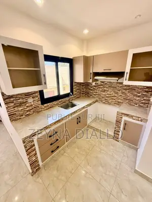 3chbre Appartement dans Ngor à Louer