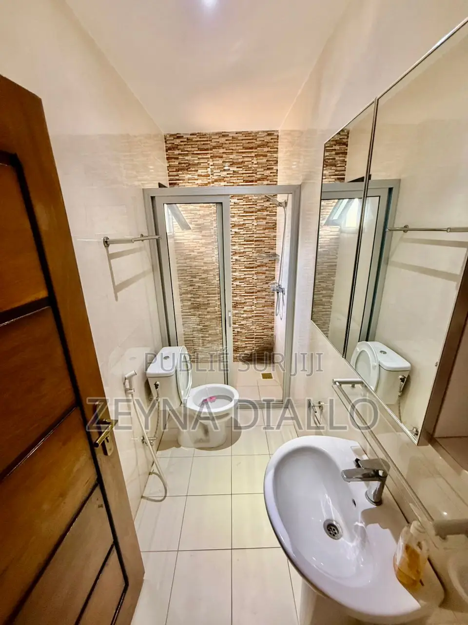 3chbre Appartement dans Ngor à Louer