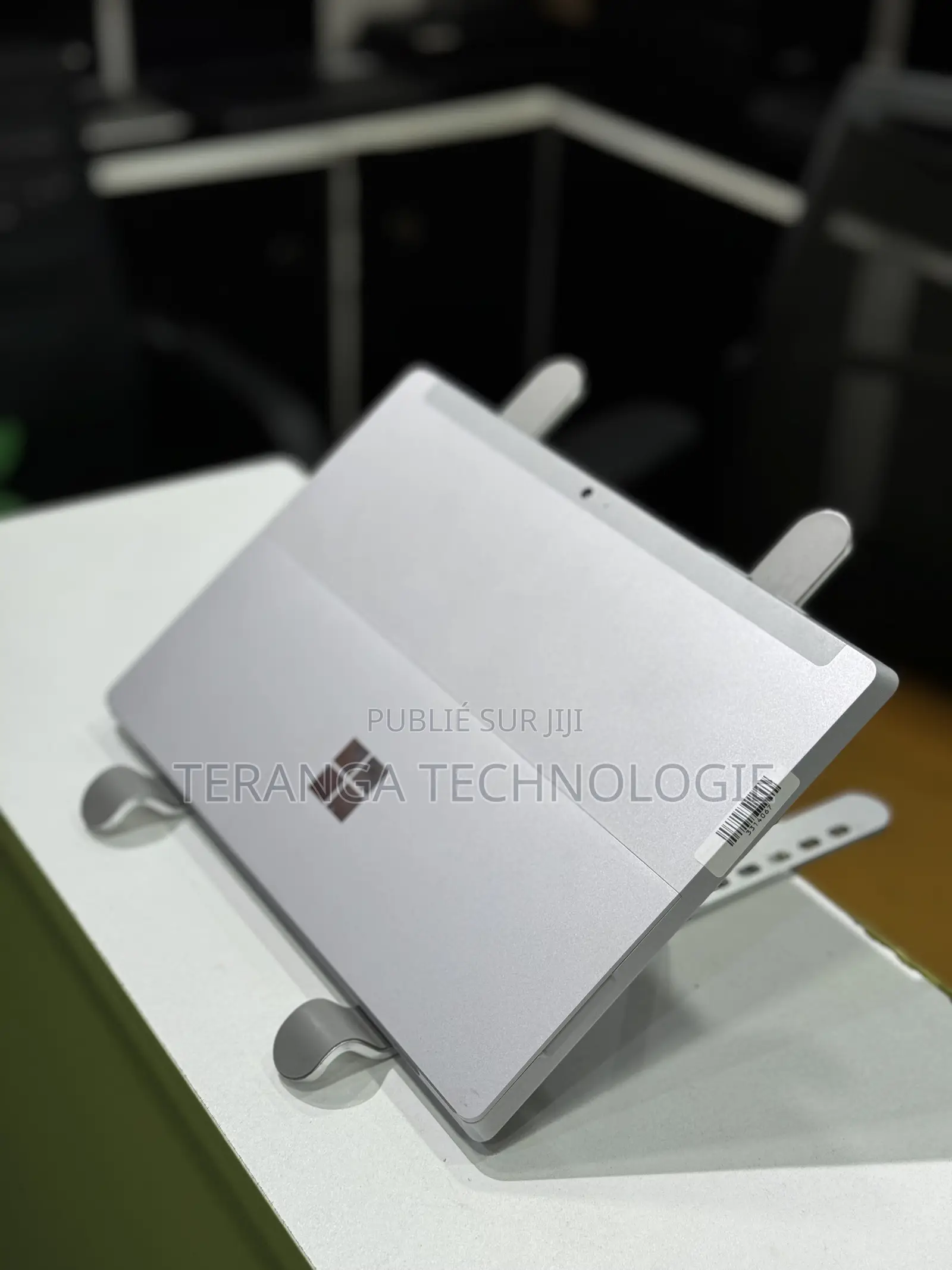 Nouveau Microsoft Surface 4GB Intel Core i5 SSD 128GB