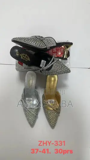 Vente De Chaussures Pour Enfants Et Grande Dame