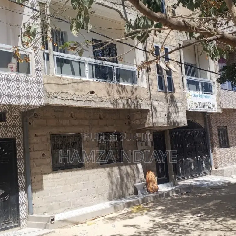 8chbre Maison dans Région de Dakar à Vendre