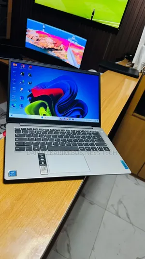 Nouveau Lenovo IdeaPad 1 4GB Intel Celeron SSD 128GB