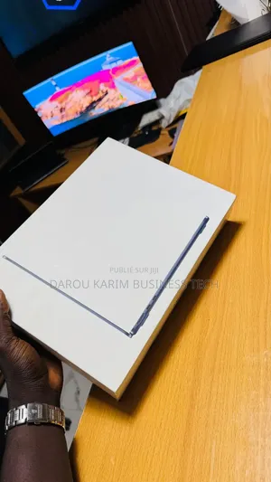Nouveau Apple MacBook Air 2023 M2 16GB Apple M2 SSD 256GB