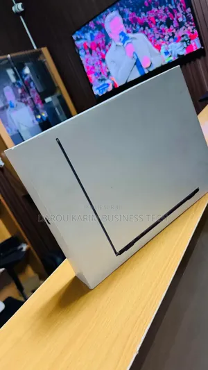 Nouveau Apple MacBook Air 2023 M2 16GB Apple M2 SSD 256GB
