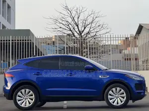 Jaguar E-Pace P250 2021 Bleu