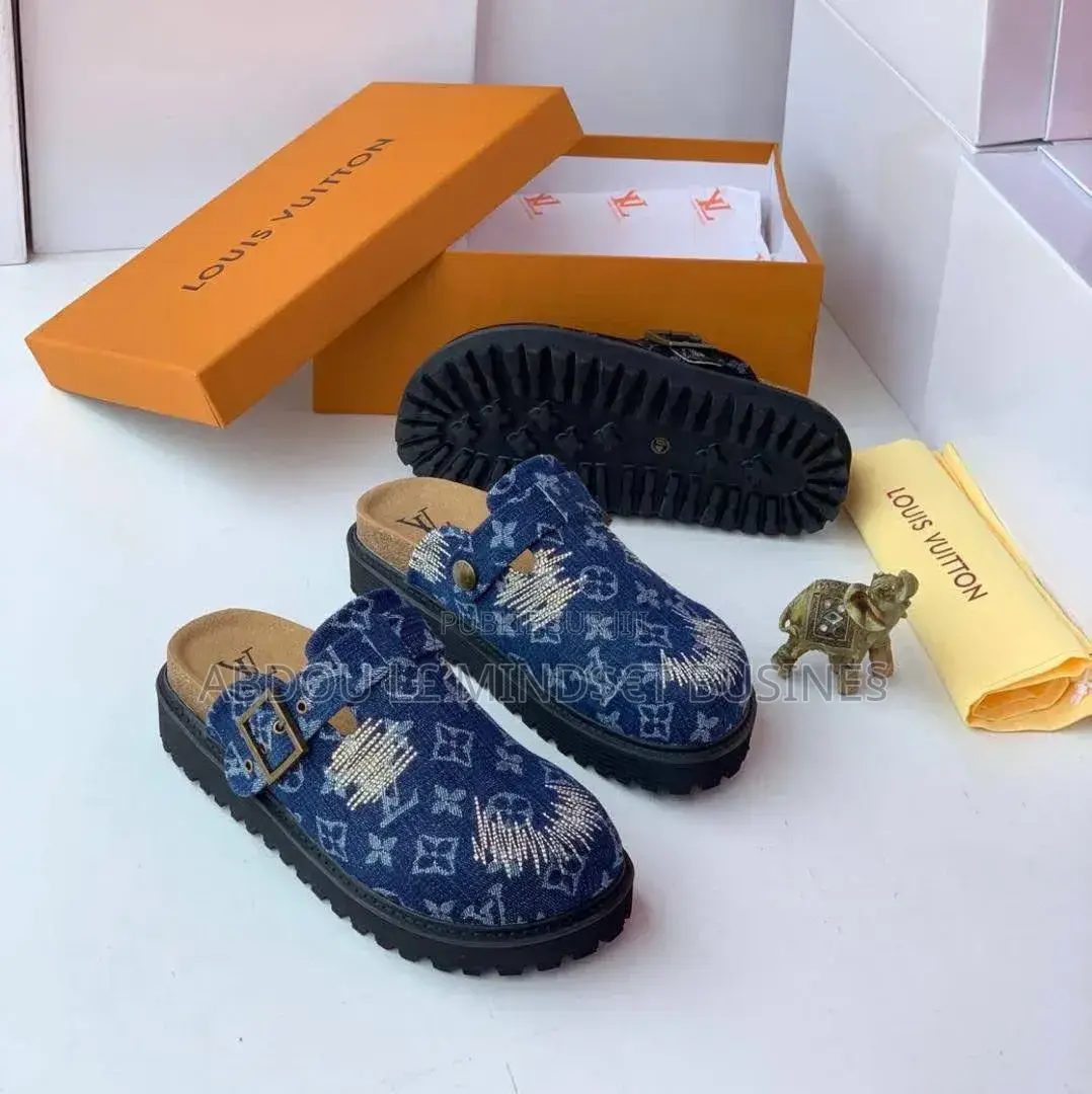 Babouche Louis Vuitton Bleu Disponible
