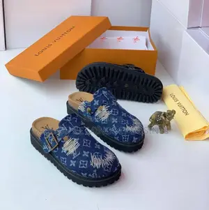 Babouche Louis Vuitton Bleu Disponible