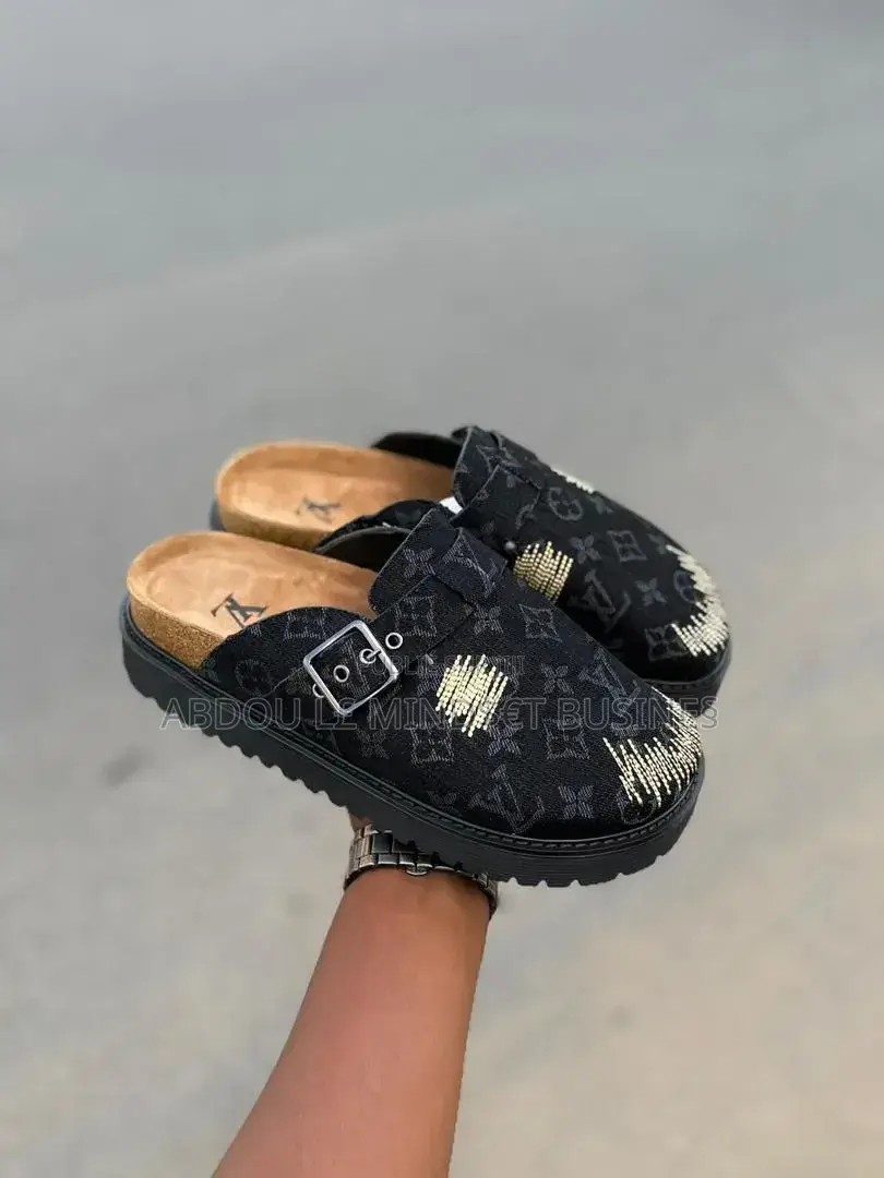 Babouche Louis Vuitton Noir Disponible