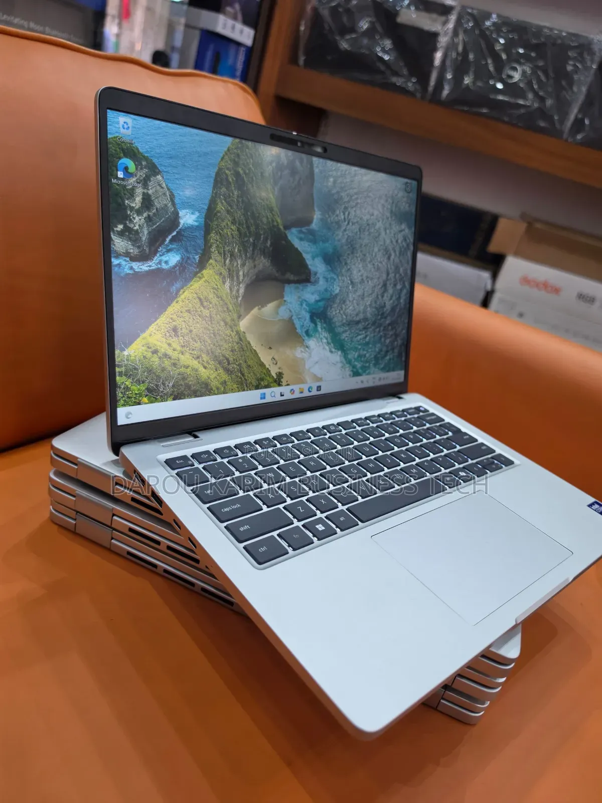 Nouveau Dell Pro 14 16GB Intel Core Ultra 5 SSD 512GB