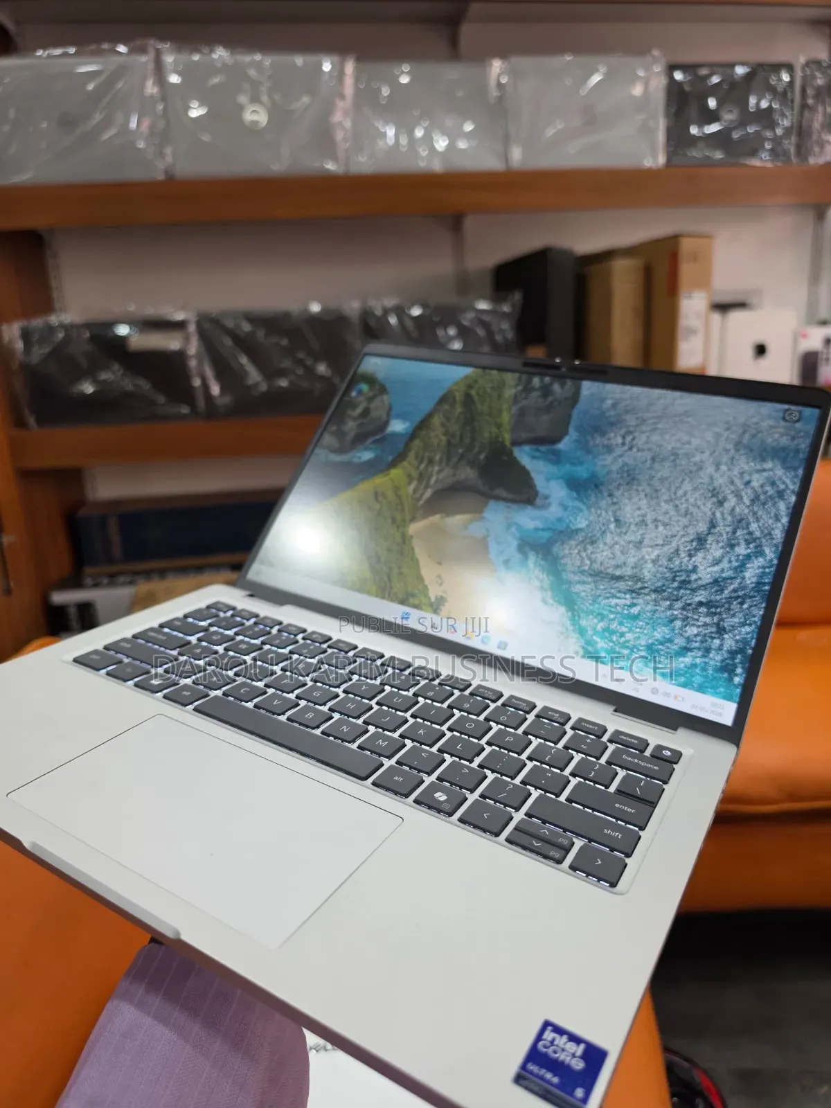 Nouveau Dell Pro 14 16GB Intel Core Ultra 5 SSD 512GB