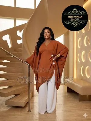 Robe Avec Bas Large