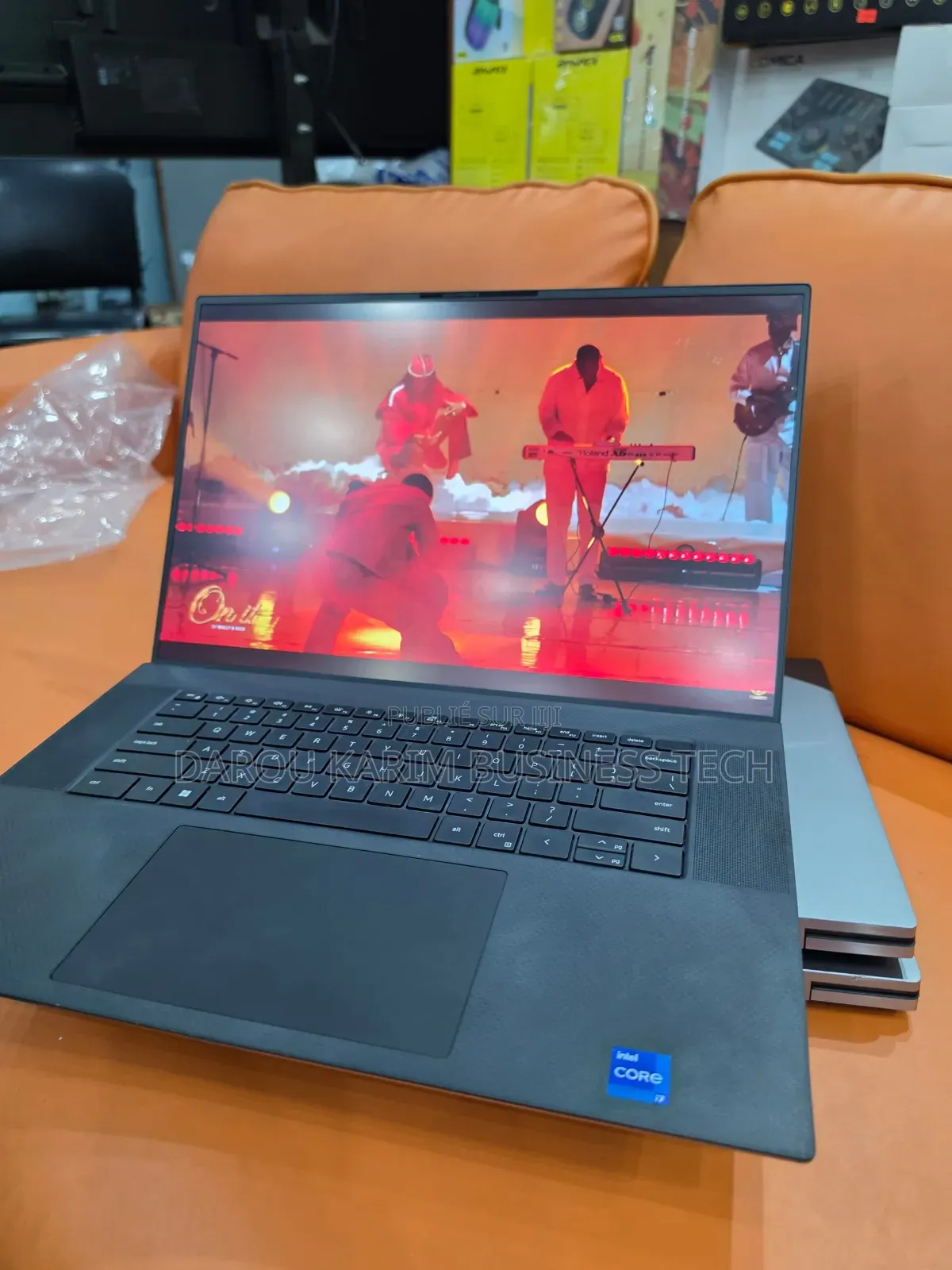 Nouveau Dell 16 Premium 32GB Intel Core i7 SSD 512GB