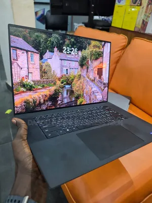 Nouveau Dell 16 Premium 32GB Intel Core i7 SSD 512GB