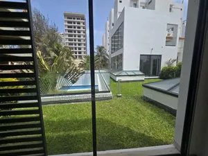 6chbre Villa dans , Almadies à Vendre