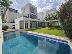 6chbre Villa dans , Almadies à Vendre
