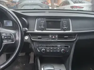 Kia Optima 2018 Gris