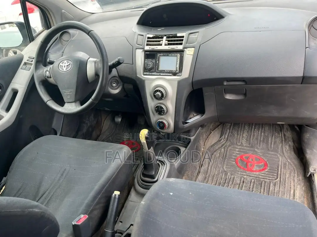 Toyota Yaris 2007 Gris