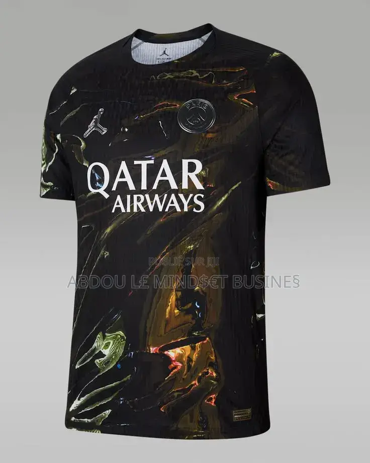 Nouveau Maillots Paris Disponible