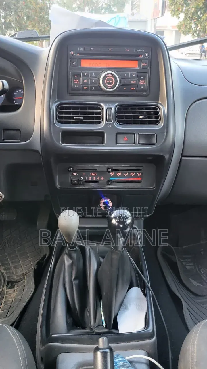Nissan NP300 2020 Blanc