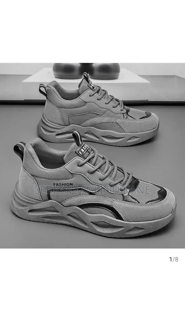 Chaussures. .