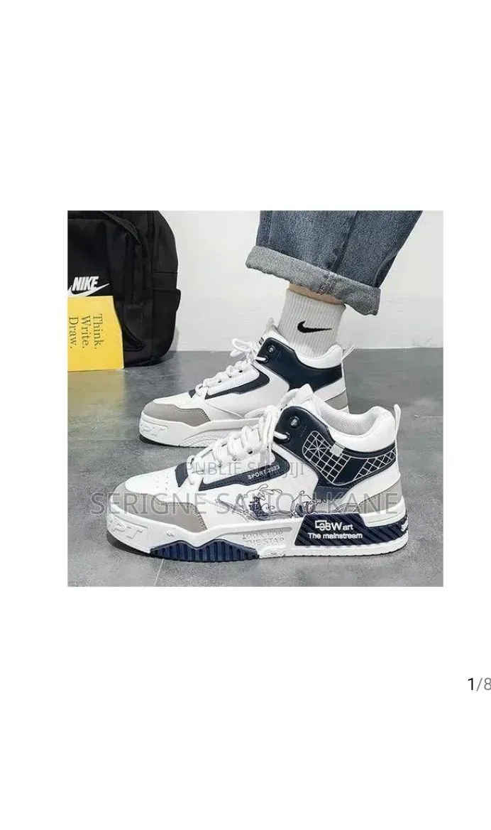 Chaussures. .