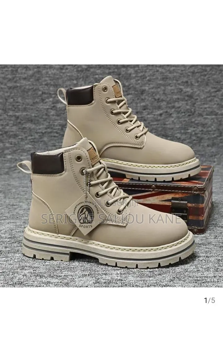 Chaussures. .