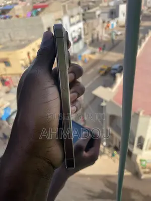 Nouveau Apple iPhone 16 Pro 256 GB Doré