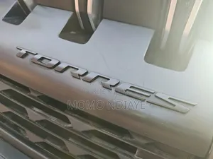 SsangYong Rexton 2023 Gris
