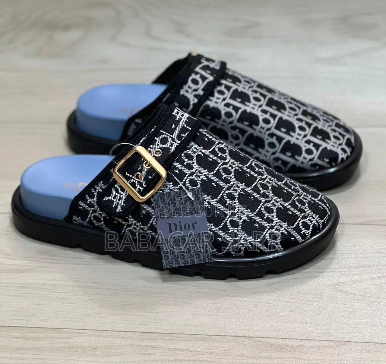 Avec Jeune Entrepreneur Marche Avec Style