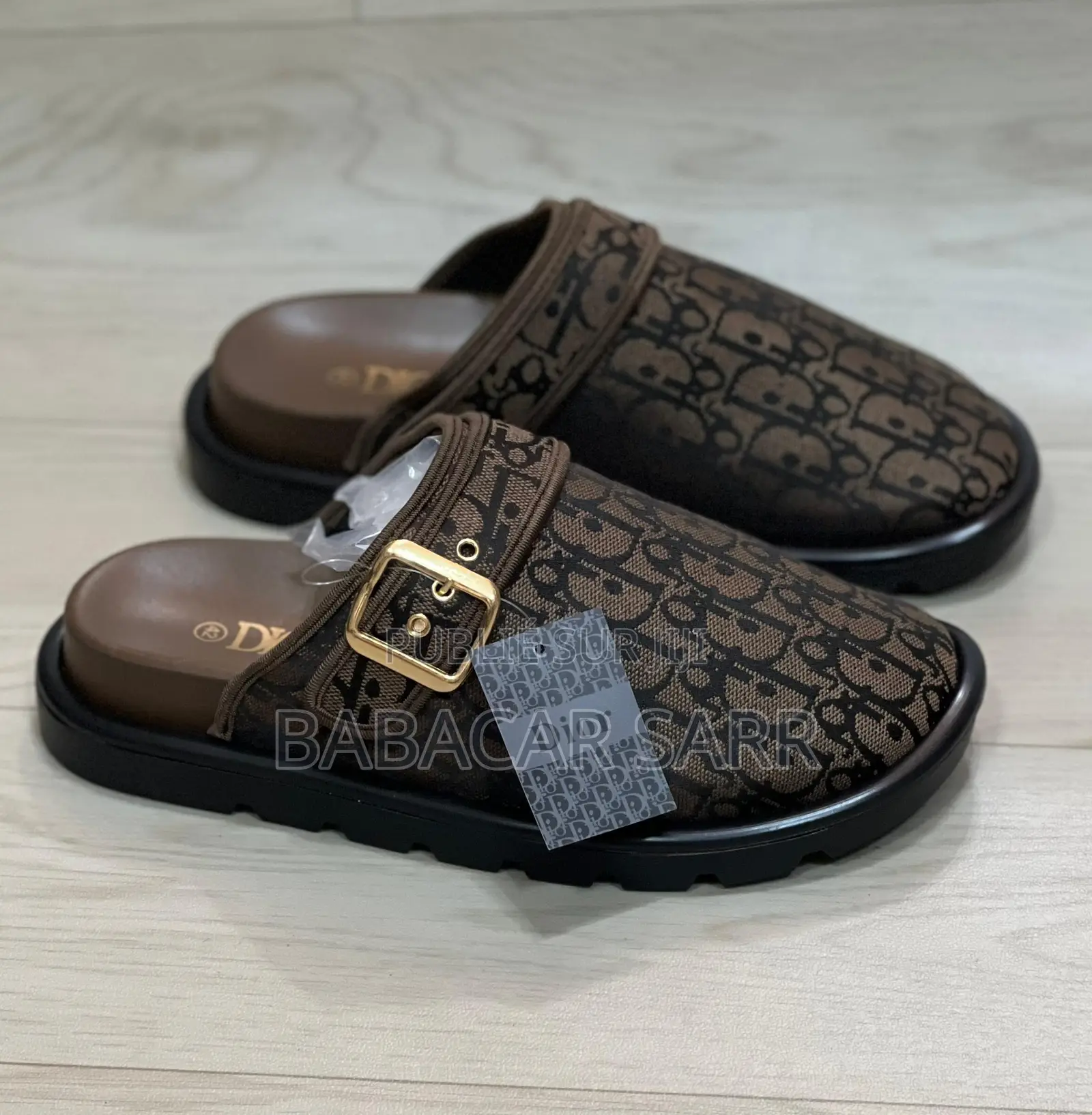 Avec Jeune Entrepreneur Marche Avec Style
